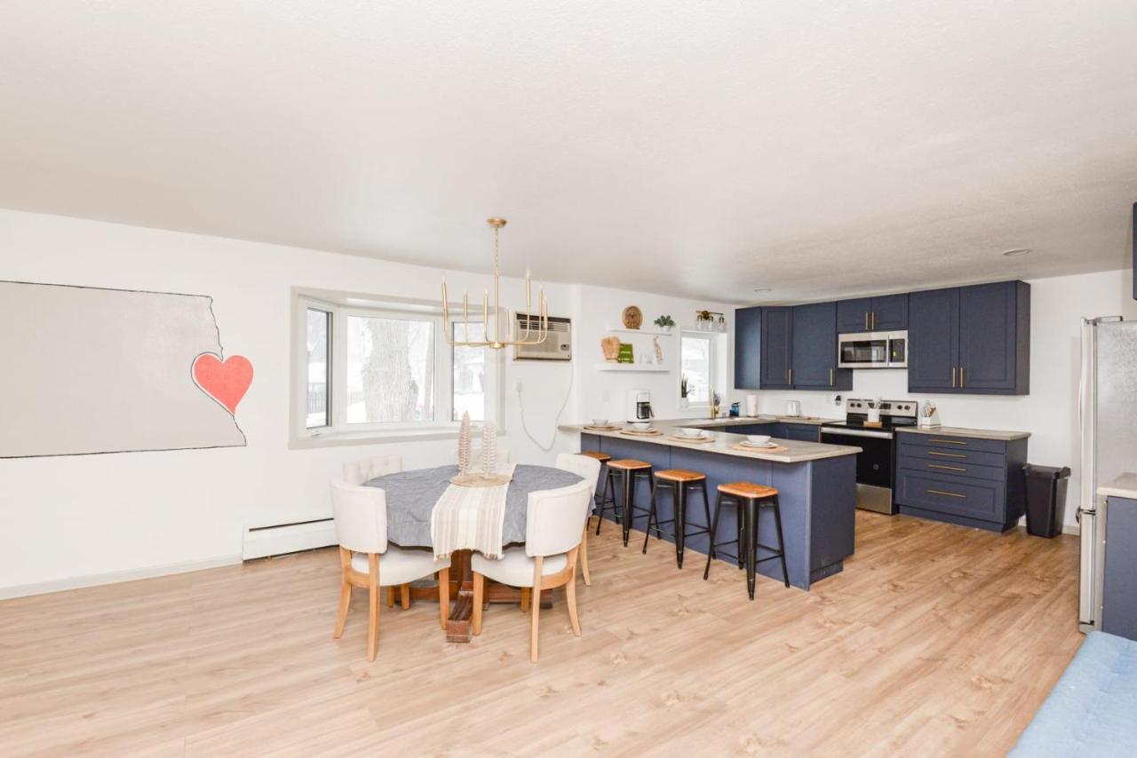 New Remodeled Townhome In Central Fargo Dış mekan fotoğraf
